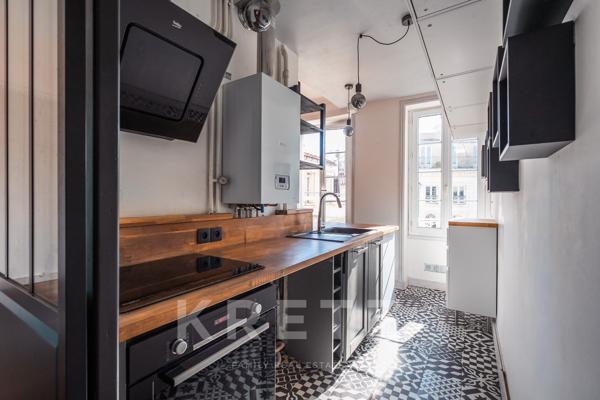 Élégant 3 pièces traversant avec parquet chêne massif – Adresse d’exception