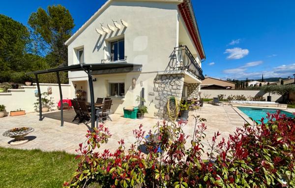 MAISON RÉNOVÉE 6 PIÈCES - PISCINE CHAUFFÉE- VUE CHÂTEAU