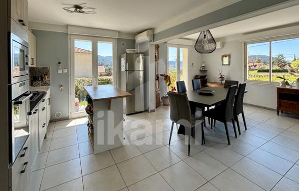 MAISON RÉNOVÉE 6 PIÈCES - PISCINE CHAUFFÉE- VUE CHÂTEAU