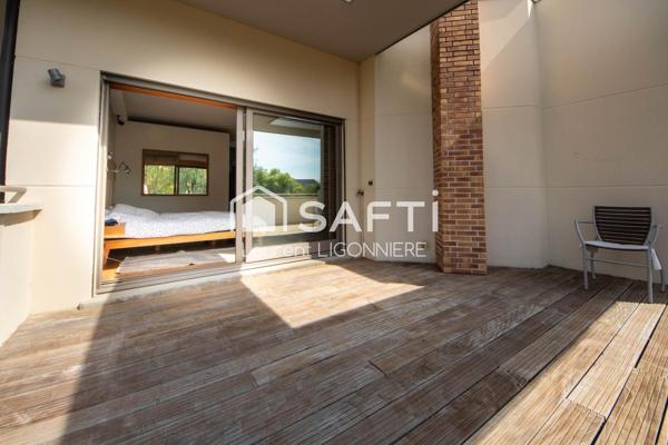 Villa d'architecte avec piscine intérieure de 320 m2