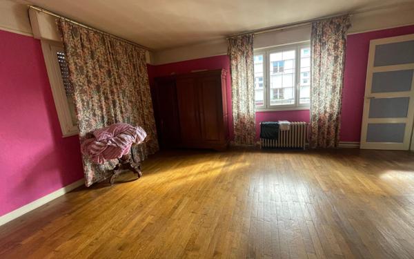 Maison à vendre    9 pièces • 221 m2 Amiens