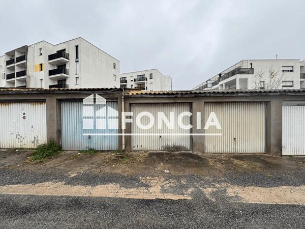 Location Parking 18 m² - 18 RUE DE CARDURAND - PASSAGE HENRI VANDERNOTTE Saint-nazaire 44600
