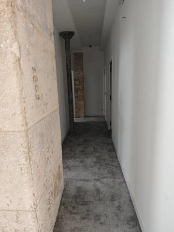 Location                                                      Local commercial
                        
                     4 pièces                      95 m2                     à Paris 9
