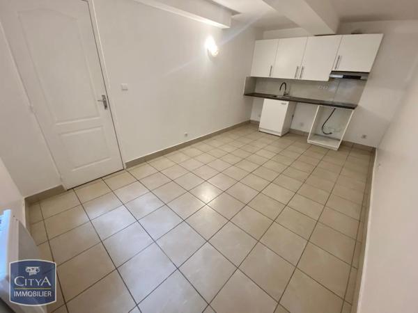 Appartement à louer 3 pièces 79m²