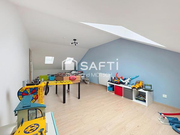 belle  maison individuelle sur sous sol