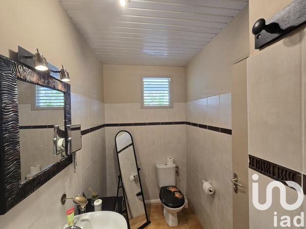 House for sale 4 rooms 93 m² Rivière-Pilote