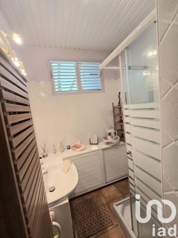 House for sale 4 rooms 93 m² Rivière-Pilote