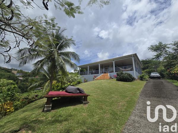 House for sale 4 rooms 93 m² Rivière-Pilote