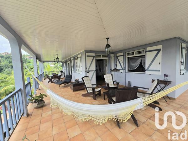 House for sale 4 rooms 93 m² Rivière-Pilote