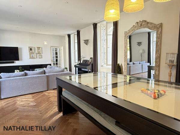 Olivet bourg , a vendre , Maison bourgeoise et dépendance aménagée , cour intérieure et jardin