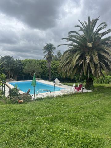 Bidache (64520) FERME AVEC POTENTIEL