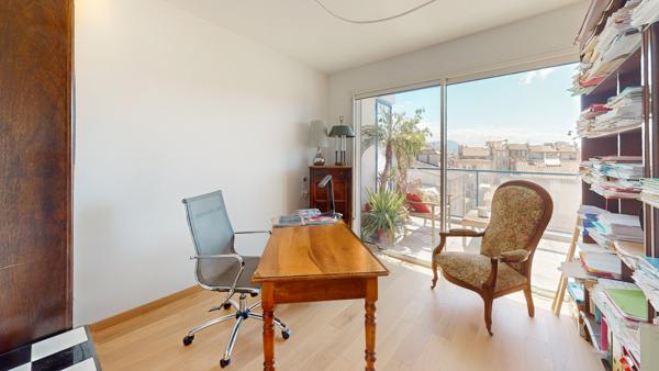 Marseille (13006) PENTHOUSE TERRASSES PLEIN CIEL ET VUE MER A MARSEILLE