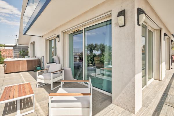 Marseille (13006) PENTHOUSE TERRASSES PLEIN CIEL ET VUE MER A MARSEILLE