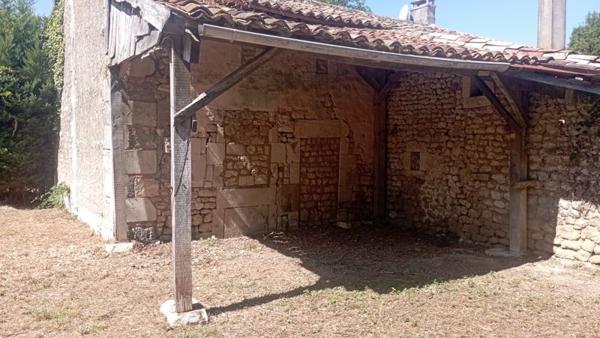 Grange à vendre |  Saint-Hilaire-du-Bois |  1 pièce | 95 m²