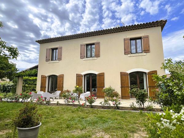 Bastide Provençale à Lauris  - 6 chambres - 160m2 - double garage
