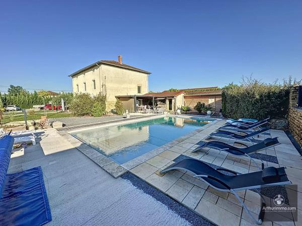 Vente Maison 6 pièces 205 m2 à Pouilly-sous-Charlieu