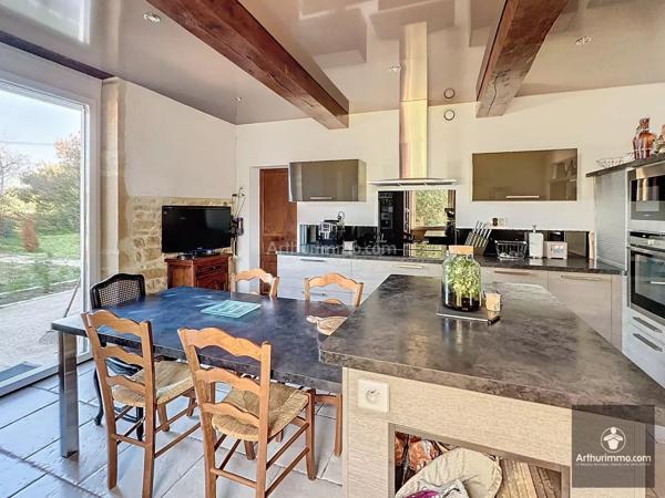 Vente Maison 6 pièces 205 m2 à Pouilly-sous-Charlieu