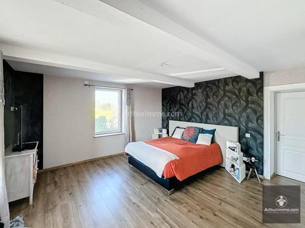 Vente Maison 6 pièces 205 m2 à Pouilly-sous-Charlieu