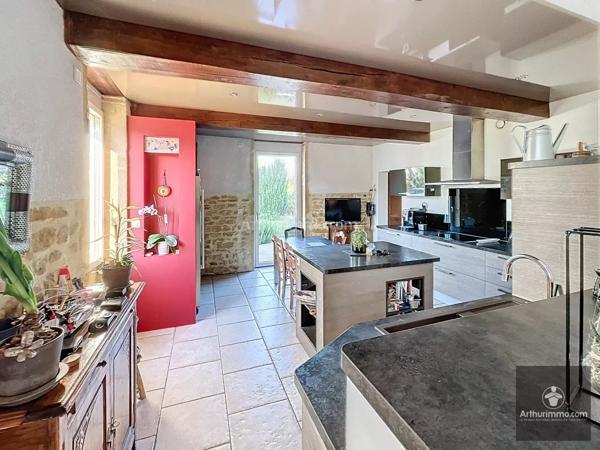 Vente Maison 6 pièces 205 m2 à Pouilly-sous-Charlieu