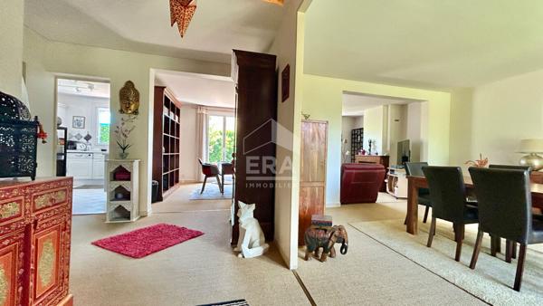 Maison Saint Pavace- 4 chambres-double garage