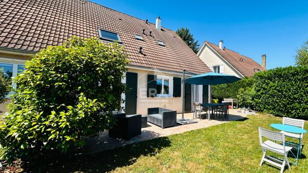 Maison Saint Pavace- 4 chambres-double garage