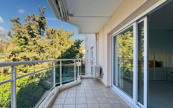 Appartement à vendre    2 pièces • 45 m2 Saint-Raphaël