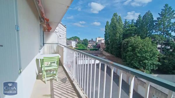Appartement à louer 3 pièces 61.18m² Châteauroux (36000)