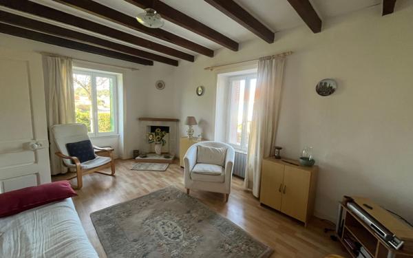 Maison à vendre    4 pièces • 94 m2 Montrollet