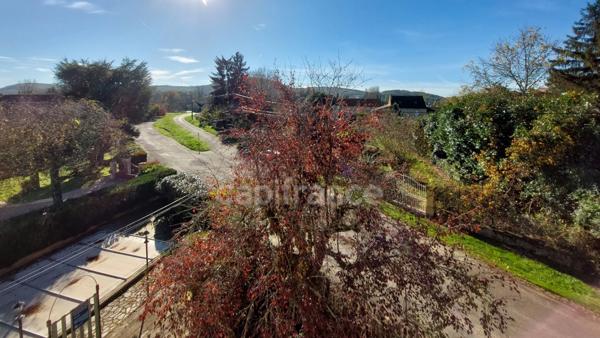 A vendre, Maison de 230m² à Saint-Cyprien avec maison d'habitation et deux gîtes et piscine.