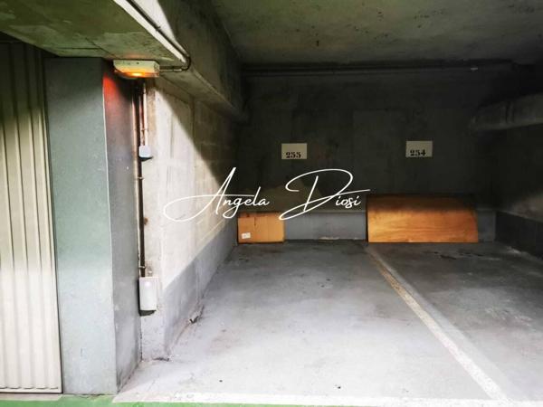 Parking / Box à vendre de 13 m²