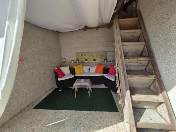 Ensemble immobilier de caractère : longère, gîte, grange et dépendances