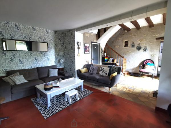 Ensemble immobilier de caractère : longère, gîte, grange et dépendances