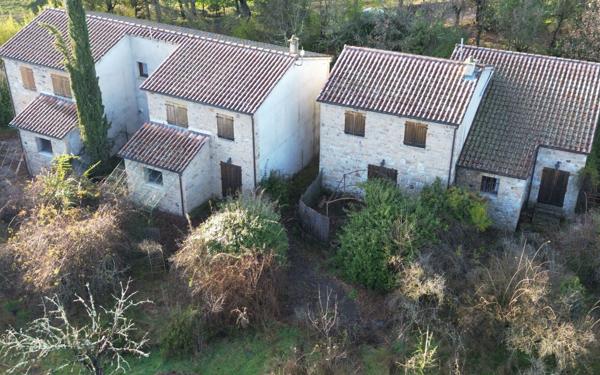 Maison à vendre    2 pièces •  Lablachère