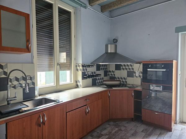 Maison à louer à Azay Le Ferron 6 pièce(s) 134 m2