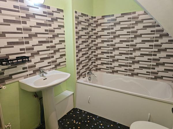Maison à louer à Azay Le Ferron 6 pièce(s) 134 m2