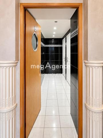 Local Commercial à NANCY, 54000 - 3 pièces 130m²