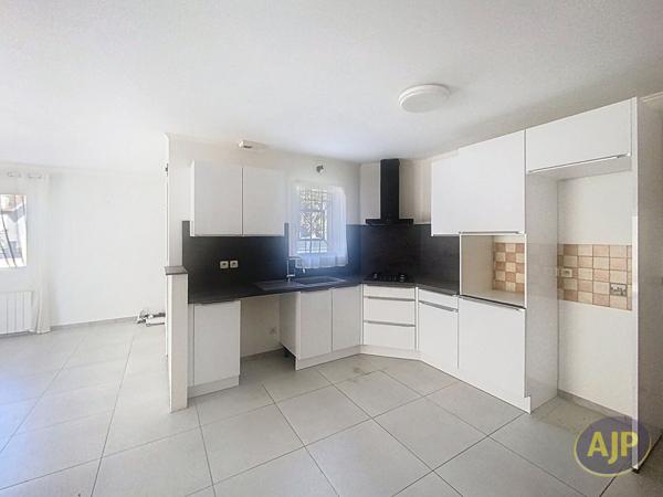 Vente maison Ambares Et Lagrave : 258 650 € - AJP Immobilier Cubzac-les-Ponts