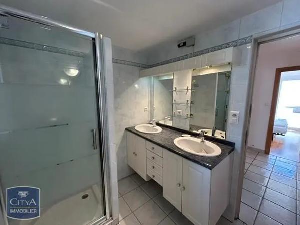 Appartement à louer 5 pièces 87.27m² Lyon 8e Arrondissement (69008)