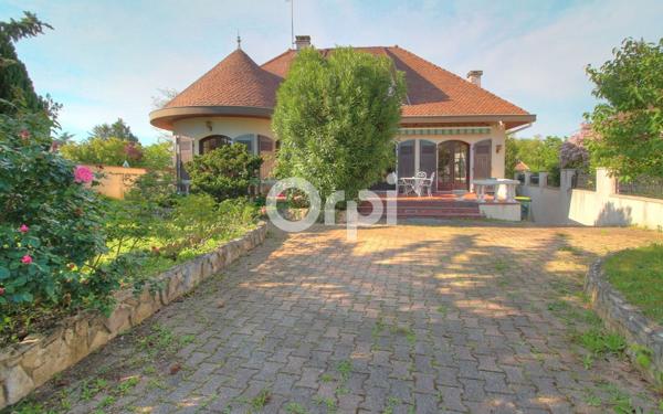 Maison à vendre    6 pièces • 164 m2 Décines-Charpieu