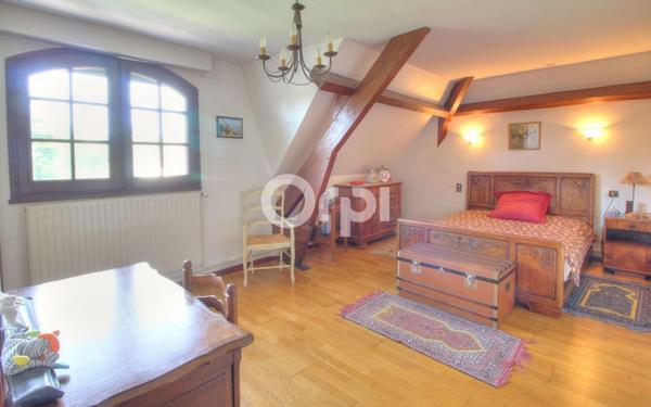 Maison à vendre    6 pièces • 164 m2 Décines-Charpieu