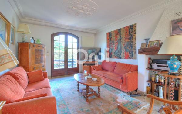 Maison à vendre    6 pièces • 164 m2 Décines-Charpieu