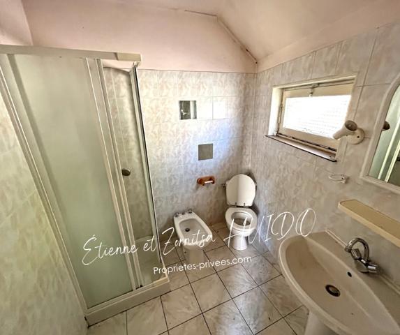 Ensemble de 2 maisons Vatan 8 pièce(s) 168 m2