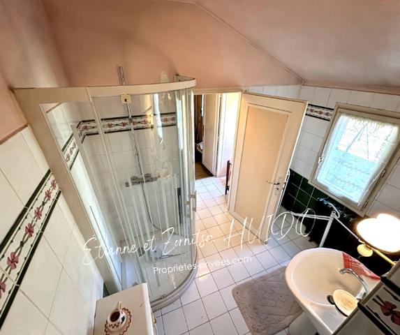 Ensemble de 2 maisons Vatan 8 pièce(s) 168 m2