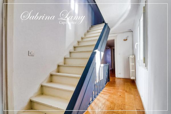 Vente Appartement / Maison Triplex au Centre de Vertus-3 chambres-type 5-cour