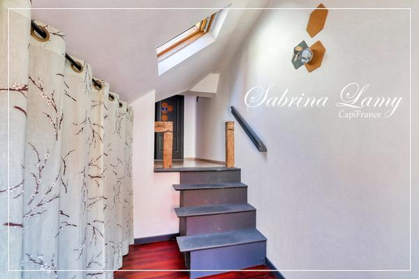 Vente Appartement / Maison Triplex au Centre de Vertus-3 chambres-type 5-cour