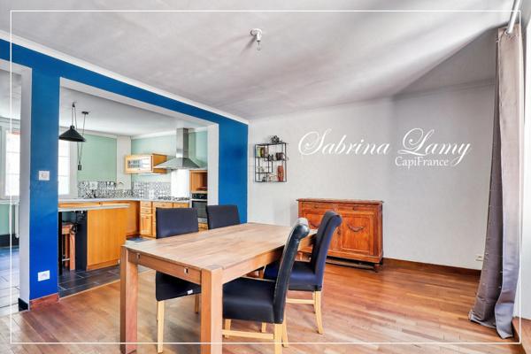 Vente Appartement / Maison Triplex au Centre de Vertus-3 chambres-type 5-cour