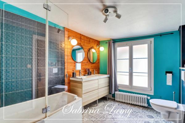 Vente Appartement / Maison Triplex au Centre de Vertus-3 chambres-type 5-cour