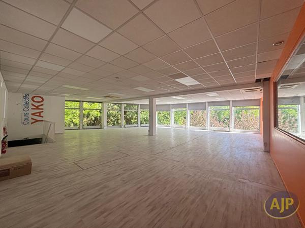 Saint Medard En Jalles : 2 300 € - AJP Immobilier Bordeaux Chartrons