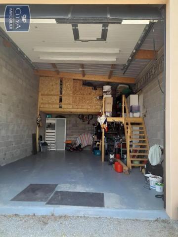 Location parking 1370m²