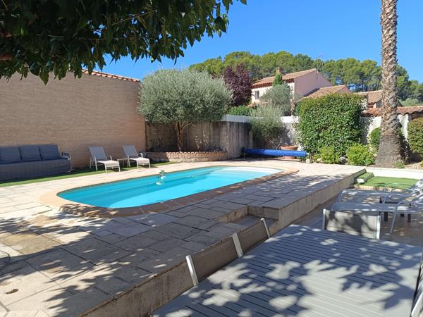 Carnoux-en-Provence (13470) VILLA - T4 - 130M2 - GARAGE - PISCINE - STATIONNEMENTS
